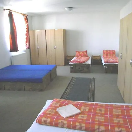 Slavia Hotel 2*